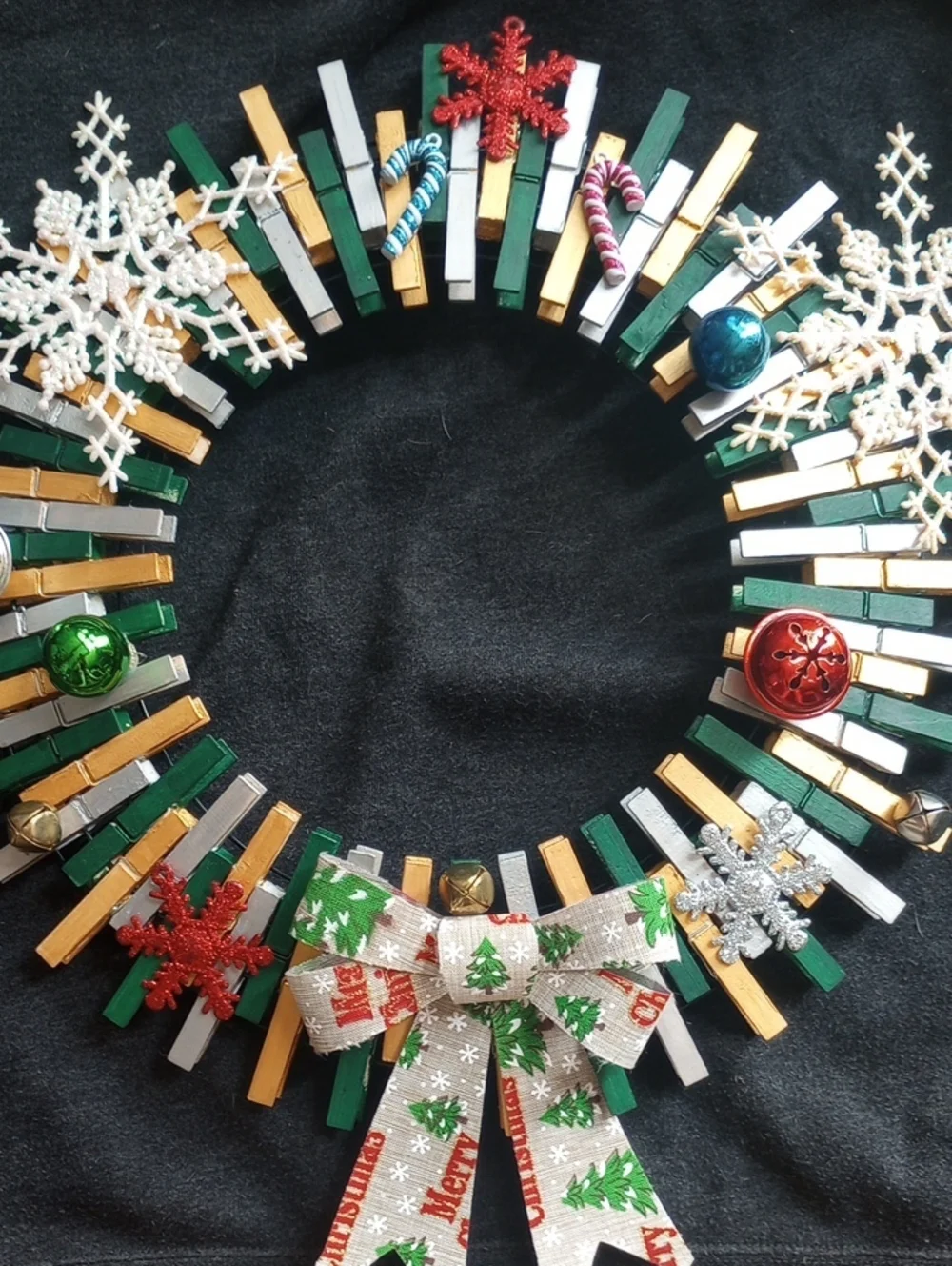Festive Green & Gold Clothespin Holiday Wreath